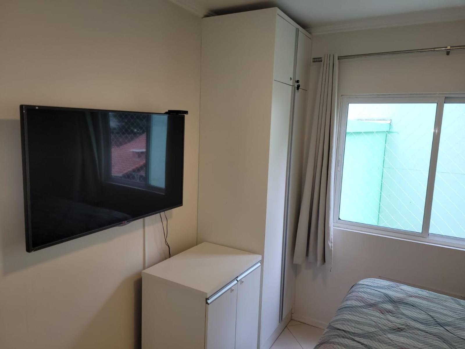 Diferenciado - 210m Privativos, Terraco - Cervejeira - 3 Quartos - 2 Banheiros Apartamento *